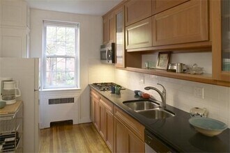 16 Ware St in Cambridge, MA - Building Photo - Building Photo