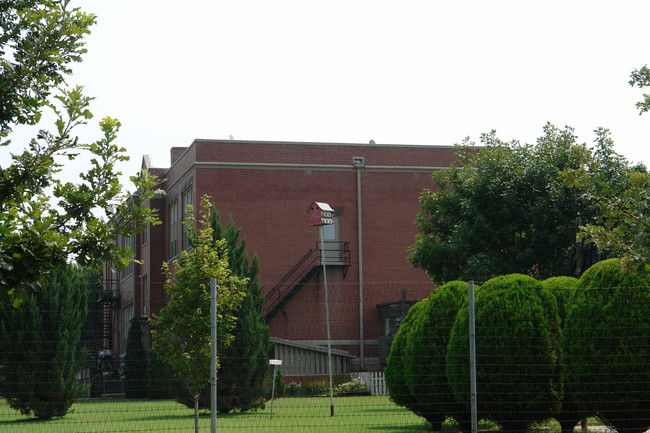 Martinson Apartments in Wichita, KS - Building Photo - Building Photo