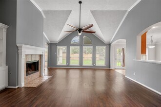 95 E Whistlers Bend Cir in Conroe, TX - Building Photo - Building Photo