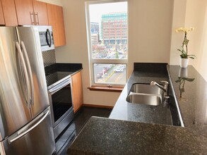 668 S Lane St, Unit 605 in Seattle, WA - Building Photo - Building Photo