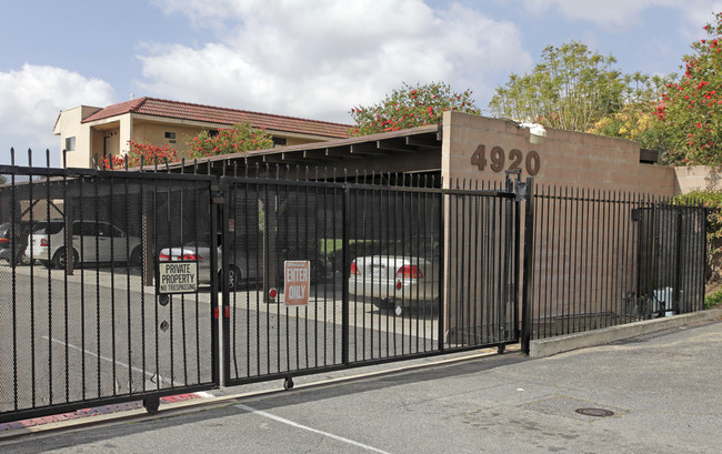 Southland Apartments in Santa Ana, CA - Building Photo - Building Photo