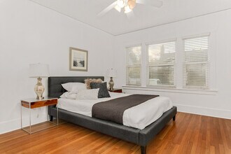 2610 Glenwilde Pl E in Seattle, WA - Building Photo - Building Photo