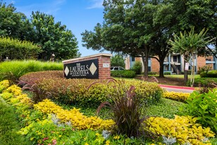 Laurels of Sendera Apartments