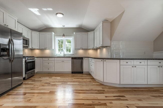 168 Bigelow St in Boston, MA - Building Photo - Building Photo