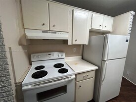 3049 NW 9th Ave in Wilton Manors, FL - Building Photo