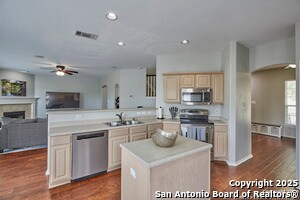 935 Calico Garden in San Antonio, TX - Building Photo - Building Photo