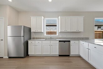 1023 Whispering Winds Dr in Beasley, TX - Building Photo - Building Photo