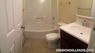 13 Ruggles St in Boston, MA - Foto de edificio - Building Photo