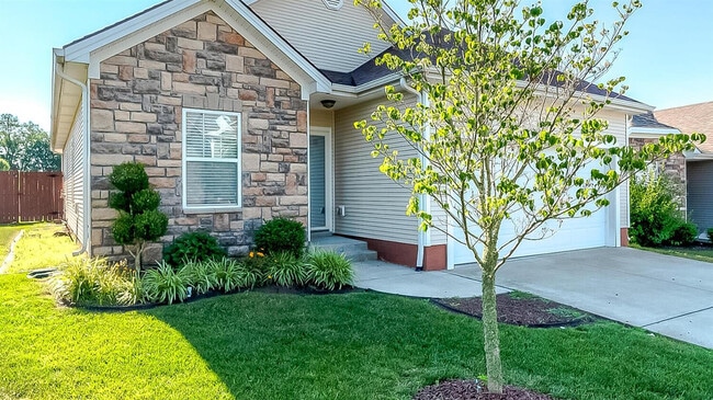 2825 Burnt Mill Rd in Lexington, KY - Building Photo - Building Photo