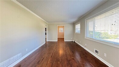 552 Sybil Ln SE in Marietta, GA - Building Photo - Building Photo