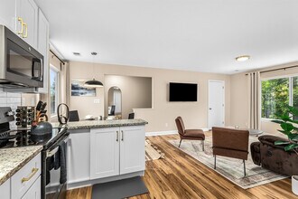 18423 Sharon Ln in Roseville, MI - Building Photo - Building Photo