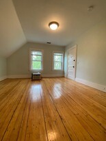 11-13 Pitman St in Providence, RI - Building Photo