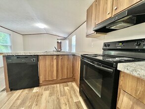 227 Laurel Ln in Florence, SC - Building Photo - Building Photo