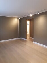 426 Elmwood Ave-Unit -1 -R-1 in Evanston, IL - Building Photo - Building Photo