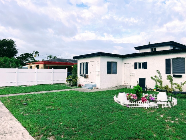 401 NW 16th Ave