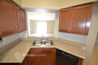 3001 Summer House Dr in Valrico, FL - Foto de edificio - Building Photo