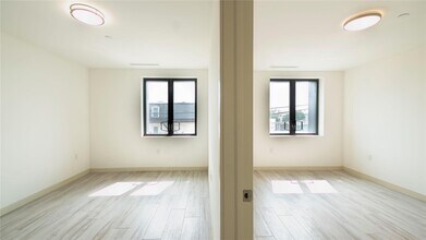 109-9 15th Ave in Queens, NY - Building Photo - Building Photo