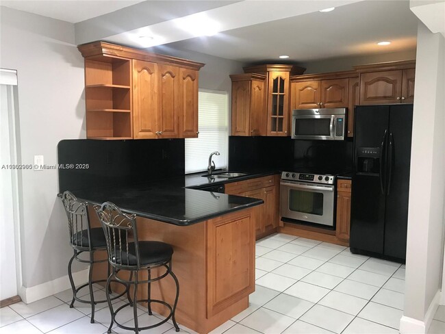 property at 20 Laredo Pl