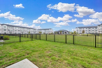 Broadstone Sierra Vista in Rosharon, TX - Building Photo - Interior Photo