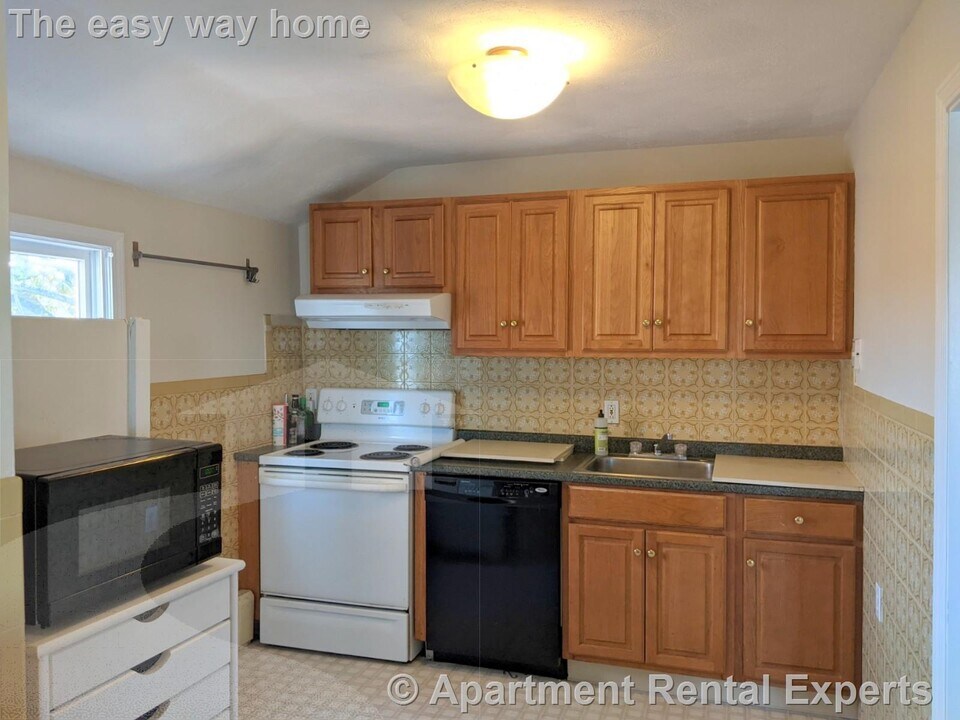 714 Broadway, Unit #4 in Somerville, MA - Foto de edificio