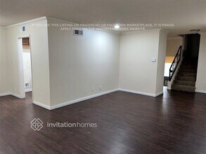 19359 Green Mountain Dr in Santa Clarita, CA - Foto de edificio - Building Photo