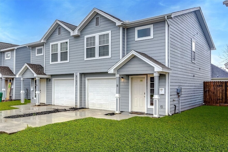 8113 Corinth St, Unit B in Houston, TX - Foto de edificio