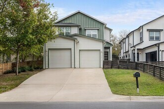 1301 Cometa St, Unit A in Austin, TX - Foto de edificio - Building Photo