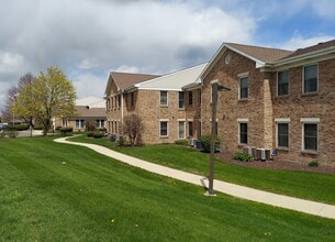 Wedgewood Manor Active Senior Living in Montgomery, IL - Building Photo - Building Photo