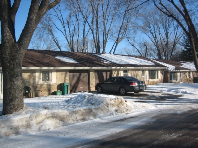 Valley View Bungalows in Le Sueur, MN - Building Photo - Building Photo