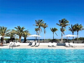 607 Ocean Dr in Key Biscayne, FL - Building Photo