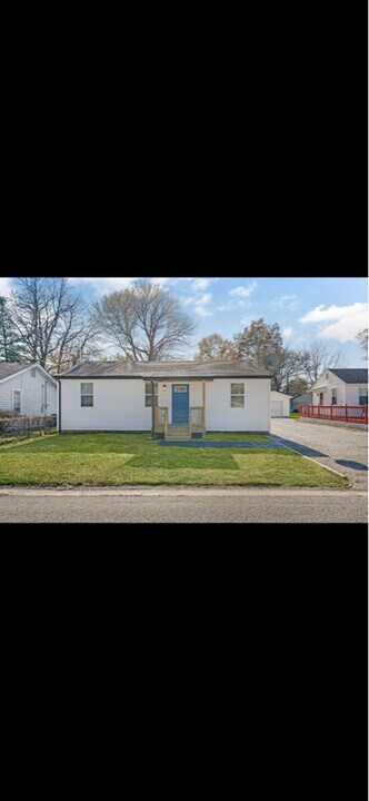 209 Anna St in Swansea, IL - Foto de edificio