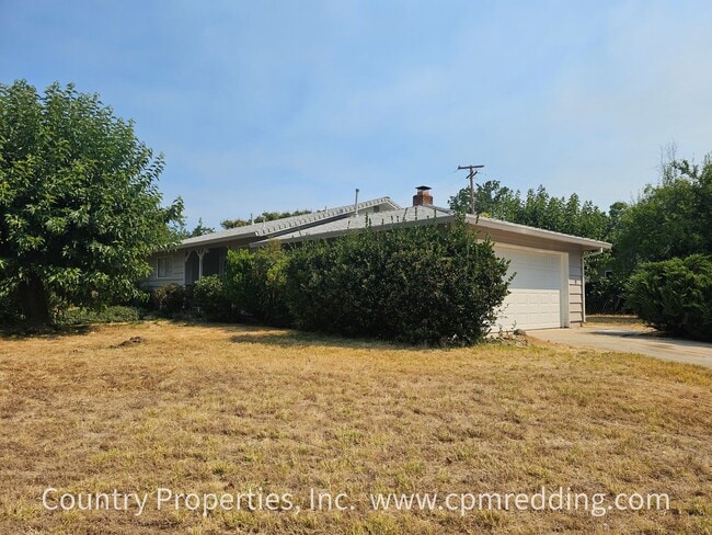 6561 Kimberly Dr in Redding, CA - Building Photo - Building Photo