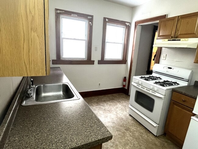 1318 W 11th St, Unit 1