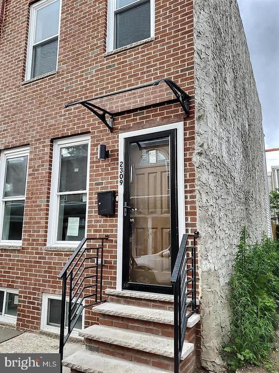 2309 Cross St in Philadelphia, PA - Building Photo - Building Photo