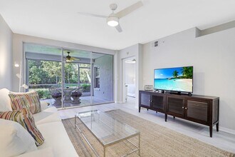 6801 Satinleaf Rd S in Naples, FL - Building Photo - Building Photo