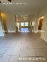 10008 Roehampton Ave in Bakersfield, CA - Building Photo - Building Photo