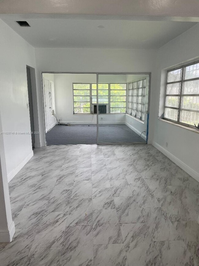 3044 NW 49th St in Miami, FL - Building Photo - Building Photo