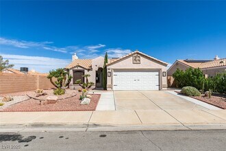 420 Aloha Dr in Henderson, NV - Building Photo - Building Photo