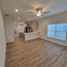 1293 Disston Ave in Clermont, FL - Building Photo - Building Photo