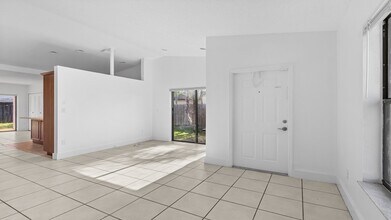 16110 SW 300th St in Homestead, FL - Building Photo - Building Photo