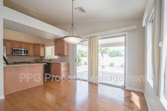 17119 N Joshua Path in Surprise, AZ - Building Photo - Building Photo