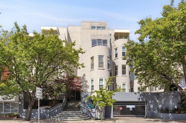 property at 425 Alma St