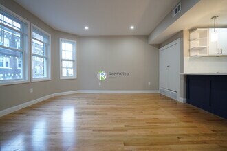 10 Lorraine Terrace in Boston, MA - Building Photo - Building Photo