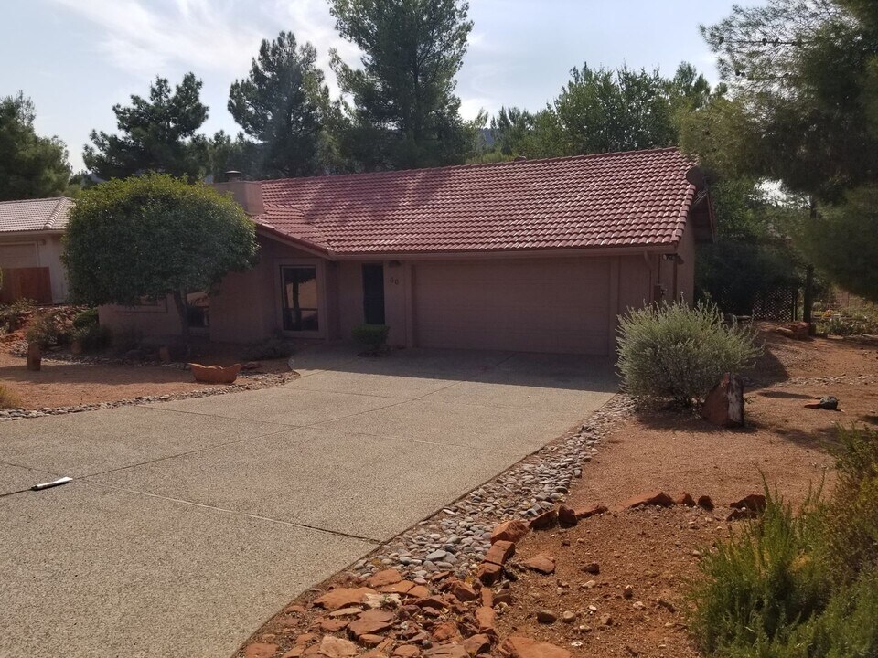 60 Quartz Dr in Sedona, AZ - Building Photo