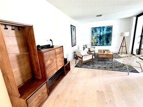 3553 Magellan Cir in Aventura, FL - Building Photo - Building Photo