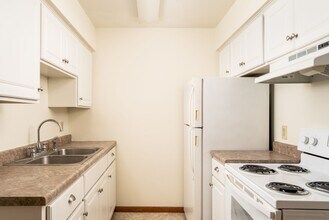 2001 Bryant Ave S in Minneapolis, MN - Building Photo - Interior Photo