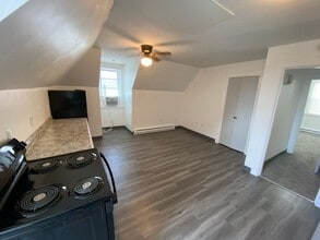 130 S Bryant Ave in Pittsburgh, PA - Building Photo - Building Photo