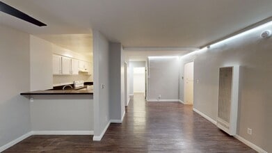 1 BED 1 BATH IN LOS ANGLES !! in Los Angeles, CA - Building Photo - Interior Photo