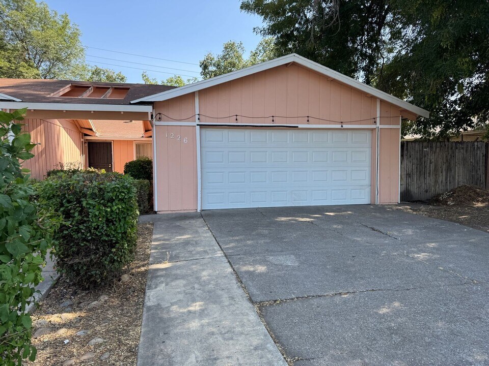 1226 Princess Dr in Stockton, CA - Building Photo