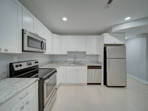 1022 Park Rd NW, Unit 1022 Park Rd NW - B in Washington, DC - Building Photo - Building Photo